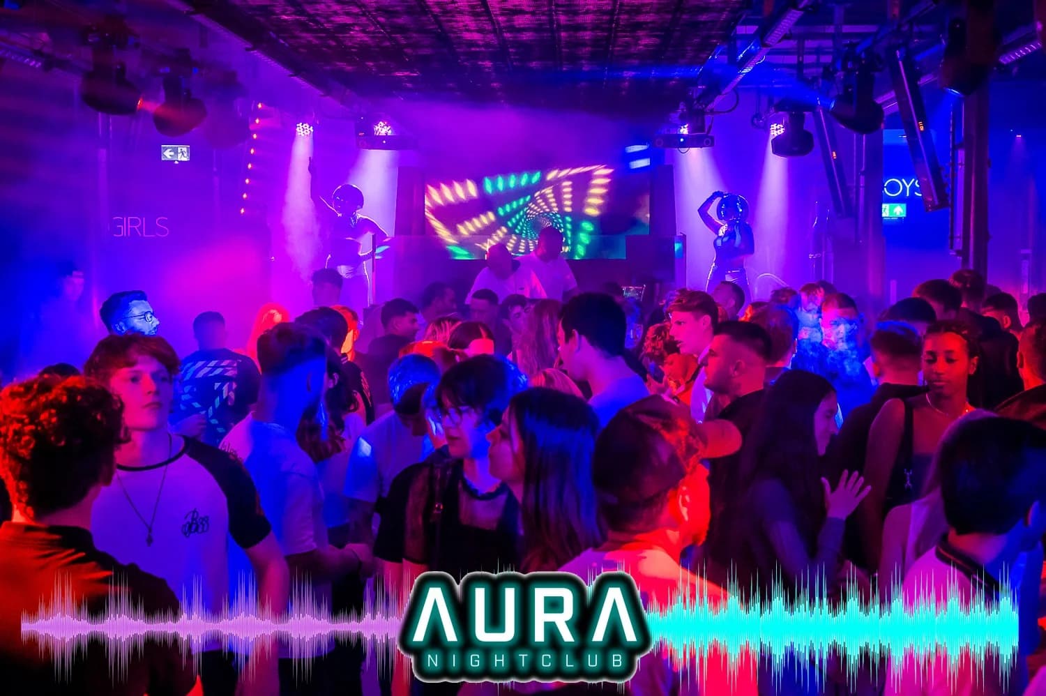 Aura Nightclub Dundee - State-of-the-art dancefloor and lighting
